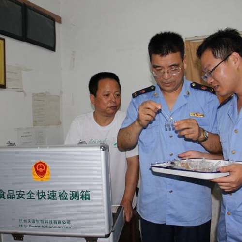 工商所配備84臺多參數(shù)食品安全檢測儀